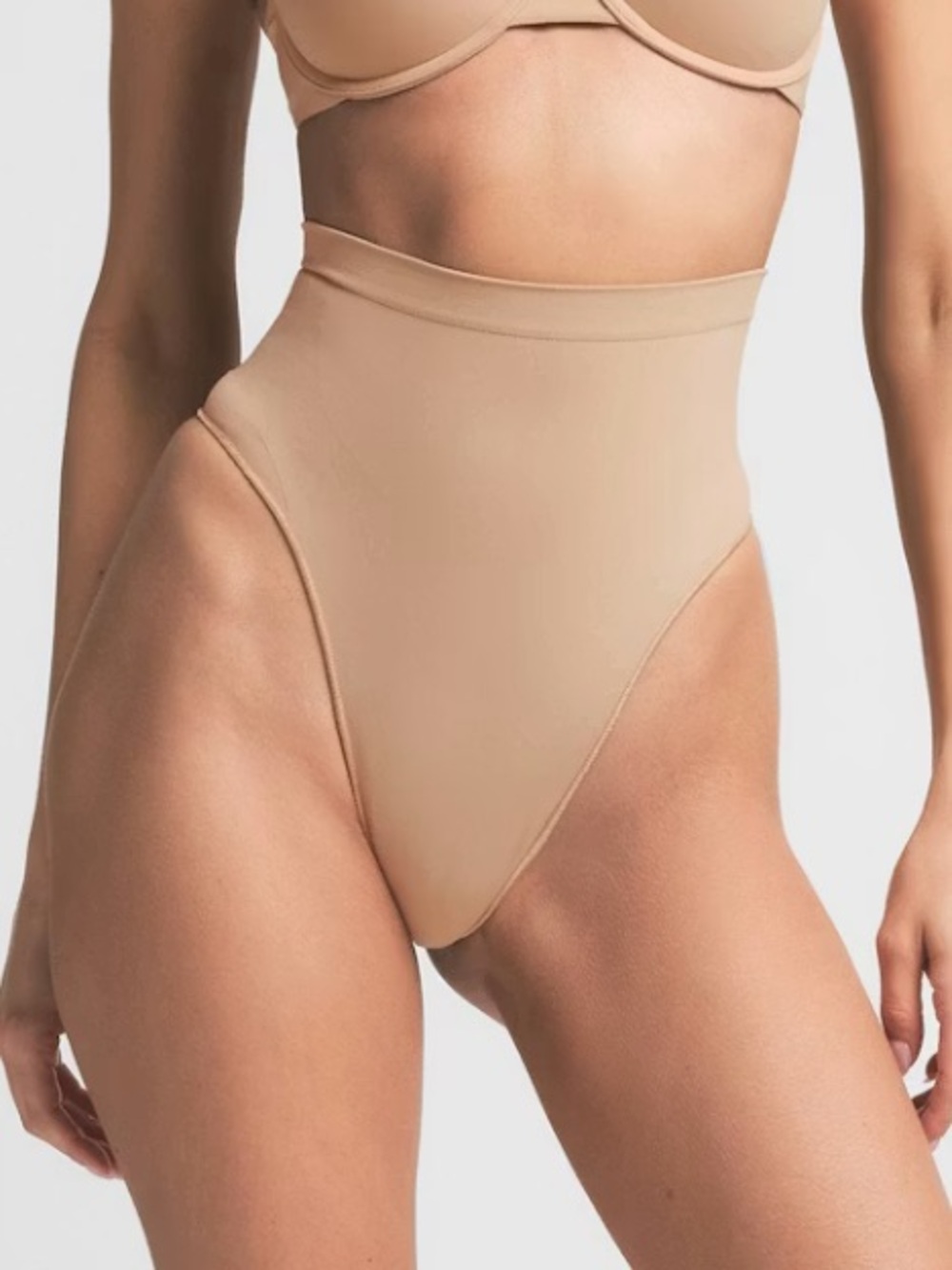 SKIMS Seamless Sculpt Mid Waist Thong Shaper in Clay Size S NWOB